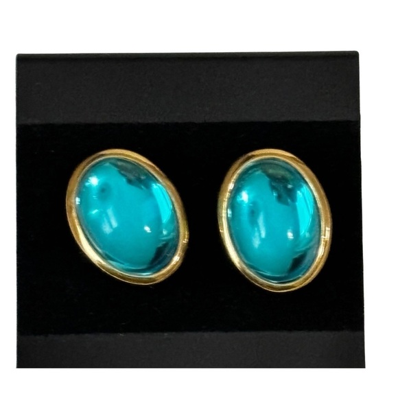 Trifari blue lucite gold tone earrings #076